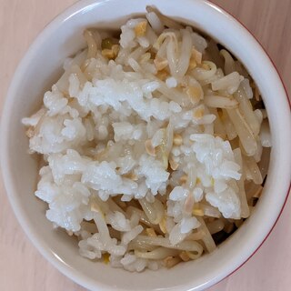 離乳食に♪納豆もやしご飯